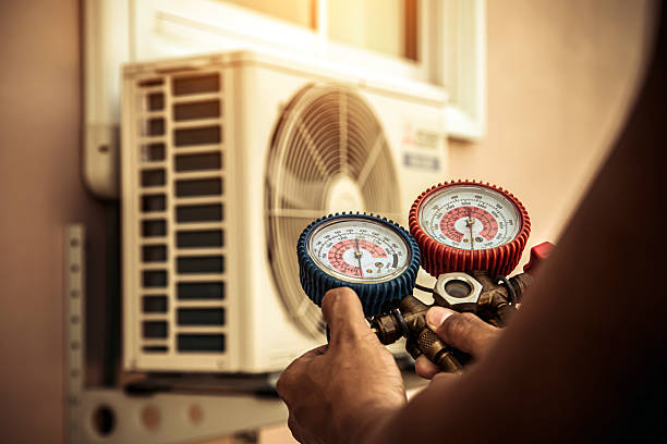 Professional Hvac technician working in Roanoke, TX